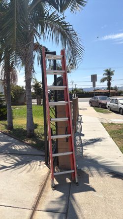 Fiberglass Extension Ladder Red