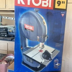 BRAND NEW IN BOX 9” Band Saw