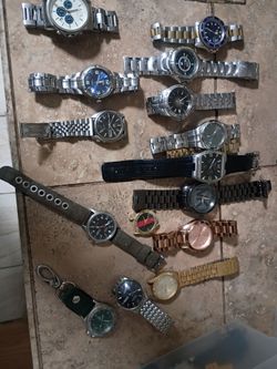 $300 FIRM. THEY NEED BATTERYES LOT OF WATCHES $300 DEAL FOR ALL