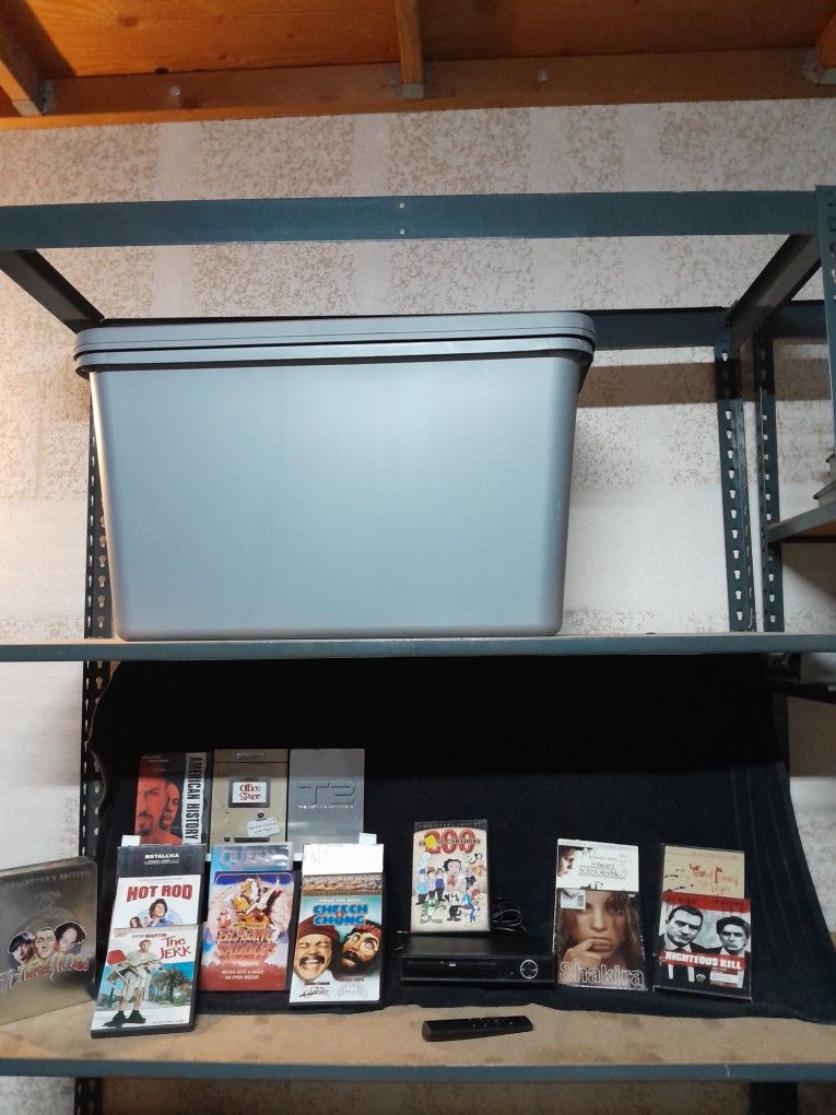 DVD PLAYER (Procan Elite) + DVD MOVIES
