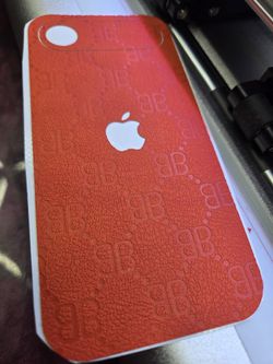 🔥 iPhone Ice 17 Air 🔥 Red leather vibes with a touch of class. Limited stock — DM to wrap yours today.