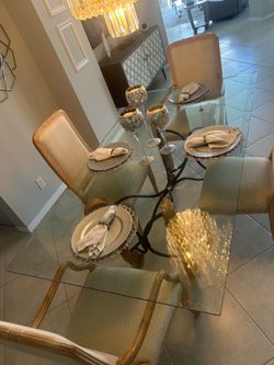 Elegant dining table