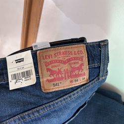 Levis True Religion And Camo Joggers