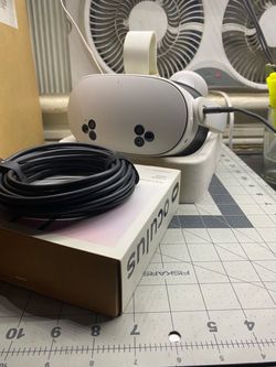 Meta Quest 3s 128gb VR headset + Link Cable