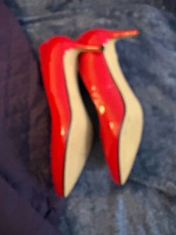 woman’s size 13 high heels