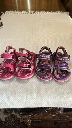 2-pack size -2 girls non slip Sandle     Size -2 each -4 dollars