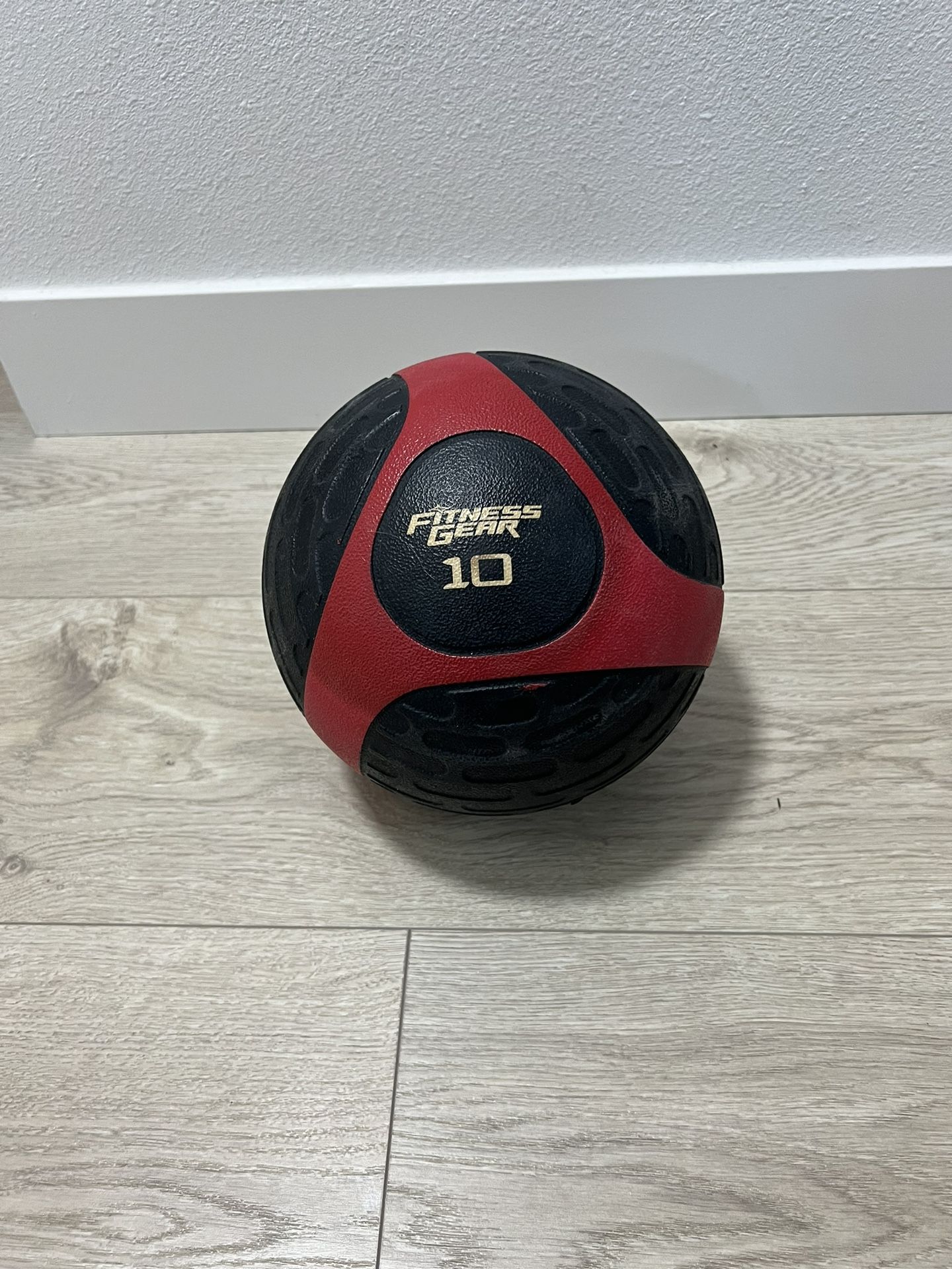 Fitness Gear 10lb Medicine Ball