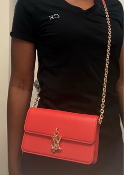 Pre-Owned Louis Vuitton Red Coral Leather Chain Shoulder Bag
