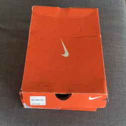 New Nike  Nike Free Rn 5.0 Size 7y 