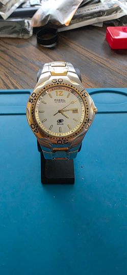 Fossil blue