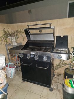Monument Clearview 4-Burner Propane grill 1 _side burner stove works good