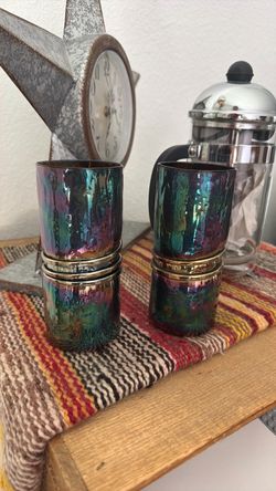 Set of glass blown iridescent drinking glasses