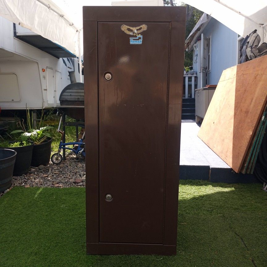 Homak Home Security Gun Cabinet