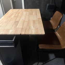 Kitchen island w/ two chairs