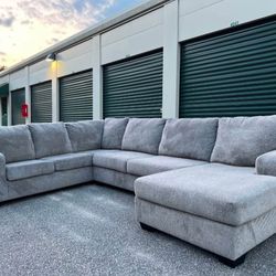 Need Gone New In Box Ashley OVERSIZED SECTIONAL COUCH $50DOWN 