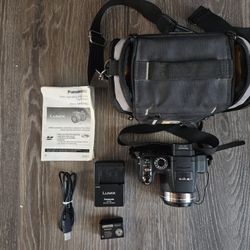 Panasonic LUMIX DMC-FZ40 14.1MP 24X Zoom Digital Camera