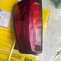 2024 GMC sierra Tail Light 