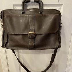 Vintage Coach Leather  Unisex, Messenger  Bag/ 