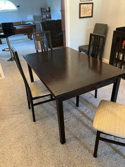 Dining table & chairs