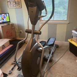 Spirit elliptical xe100 new arrivals