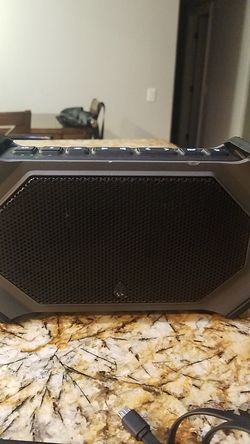 EcoXgear Ecoslate bluetooth speaker with LED light