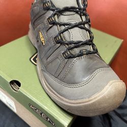 Keen 10 Waterproof Hiking Shoes 