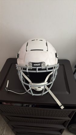 Schutt f7 football helmet