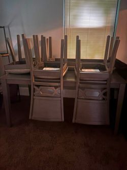 Dinning room table