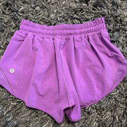 Lululemon Woman’s Purple Short Size 2
