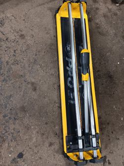 Tile cutter