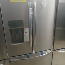 Fridgedaire Stainless Steel Fridge Bottom Freezer Refrigerator New