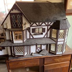 Beautiful Old Doll House 