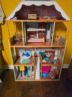 KidKraft Wooden Dollhouse with Furniture