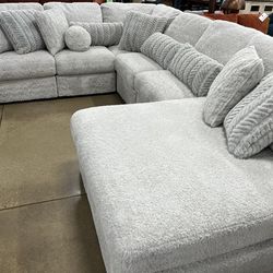 I’m Jon Green, Wayne’s Home Sales Representative🌟 Ashley Cuddle Modular Sectional Couch Set 🌟 Fast Delivery