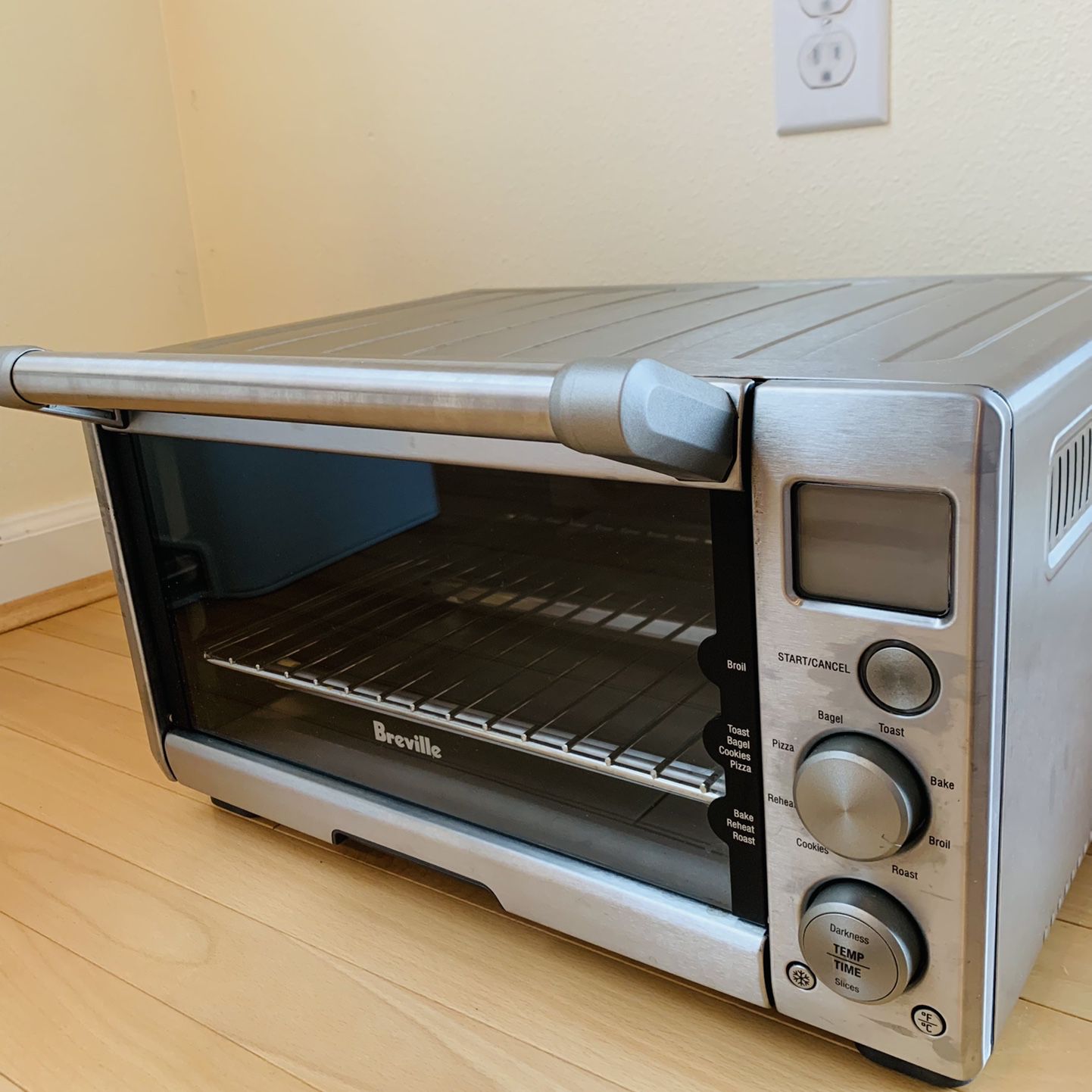 Breville Compact Smart Oven BOV650XL for Sale in Seatac, WA - OfferUp