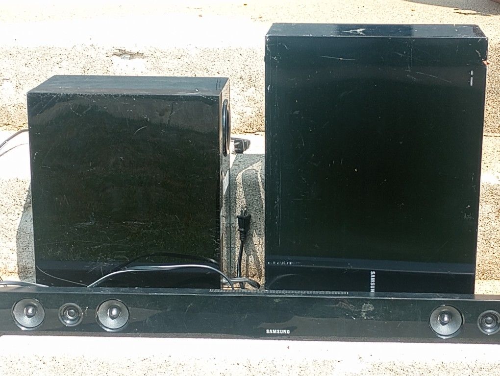 Samsung Subwoofer, Sound Bar, Speaker