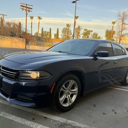 2016  Dodge Charger Se