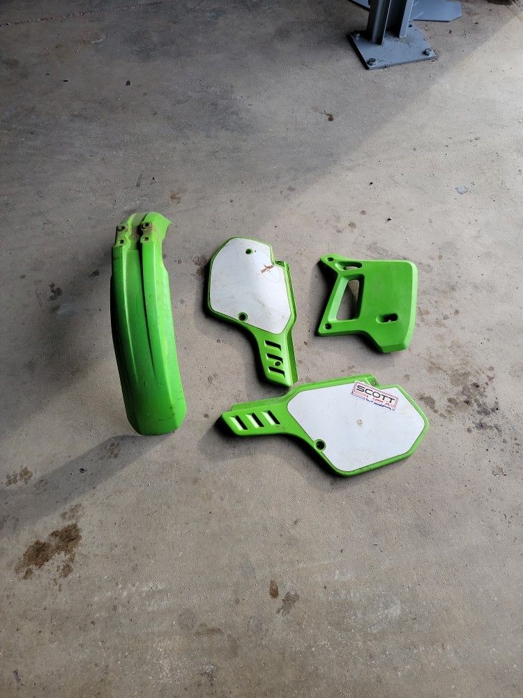 KX And KDX 200 plastic Good Shape