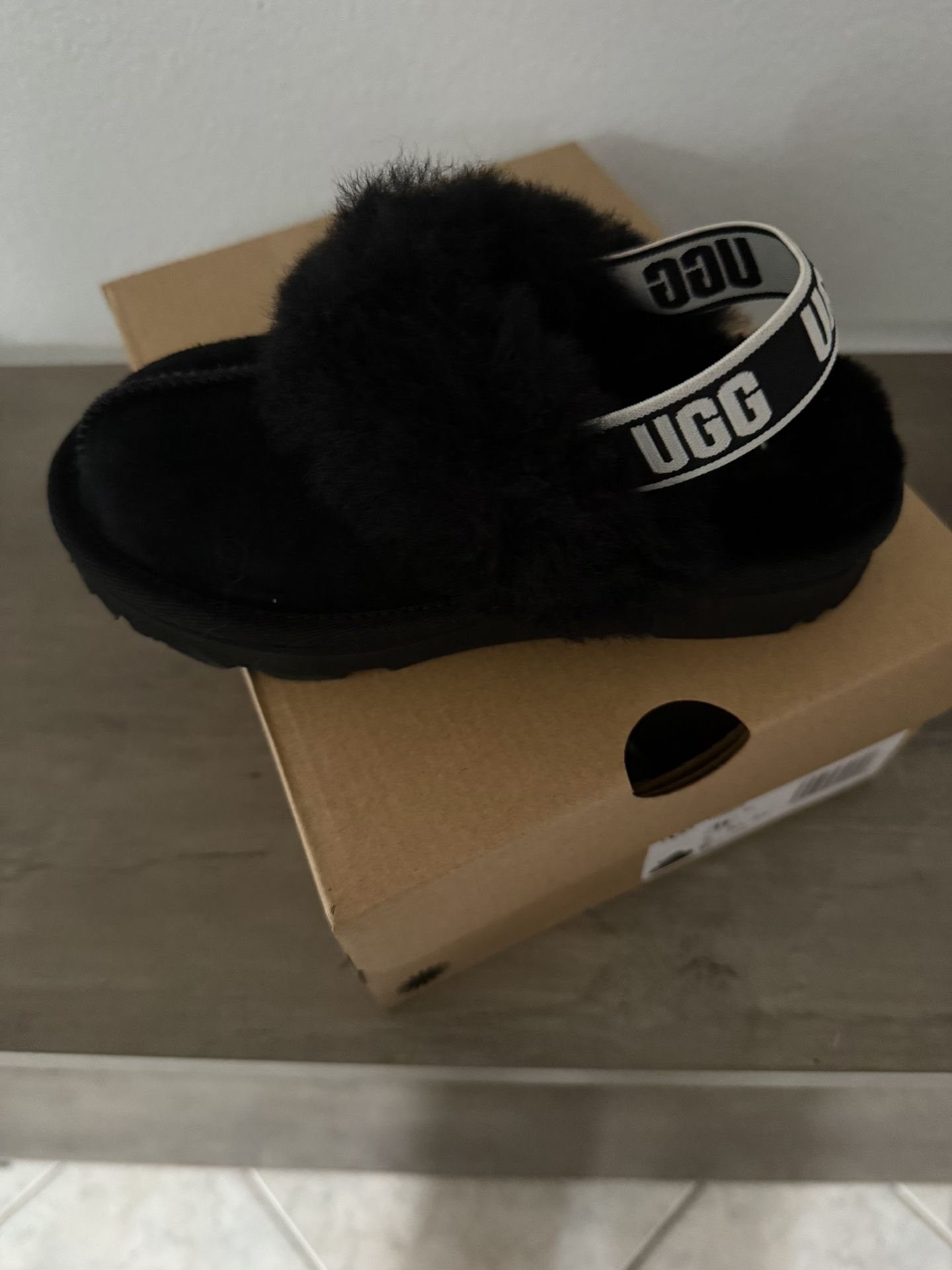 Brand Ugg sandals - kids