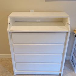 Baby or Child Dresser w/ Diaper Changing Table