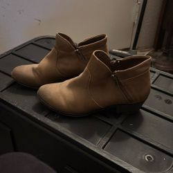 Women’s boots