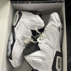 Jordan 6 Retro “Reverse Oreo”  Size 6.5Y