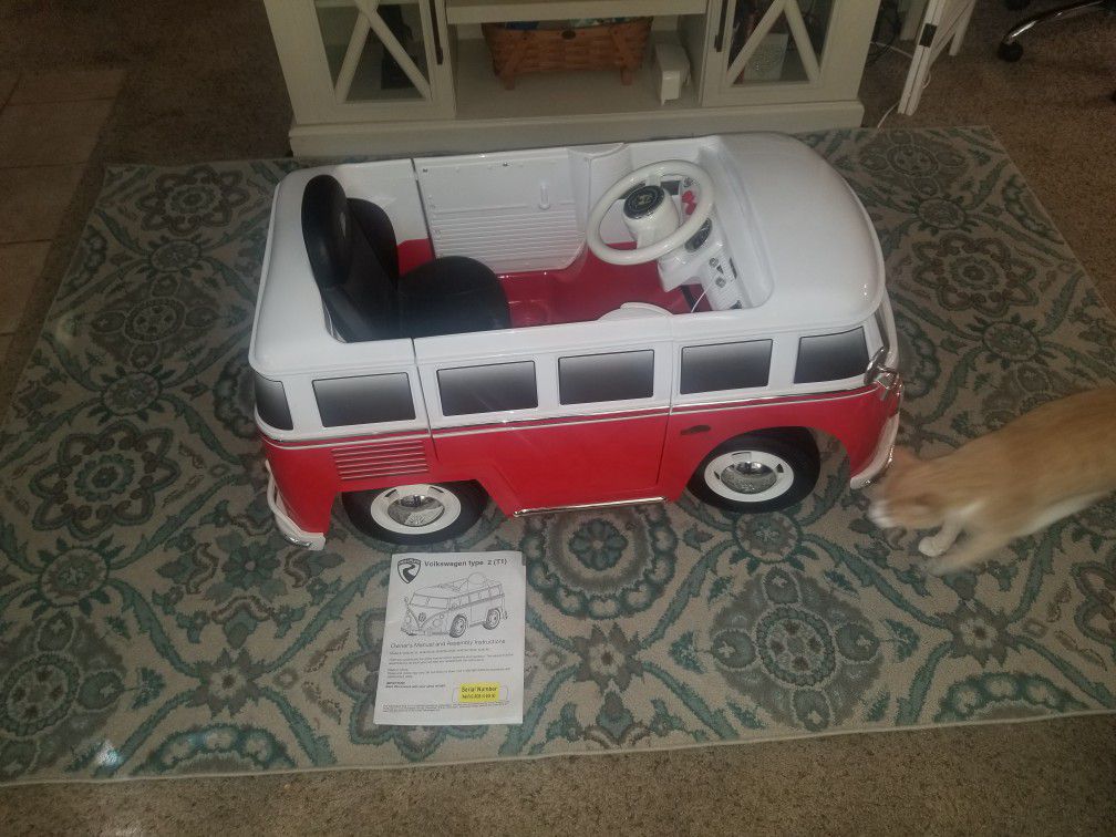 VW Bus Ride On Toy