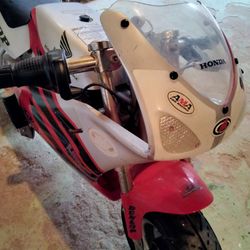 18v Honda Dunlop Pocket Motorcycle