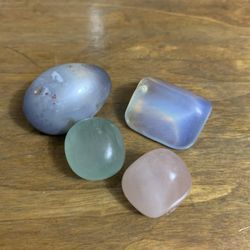 Palm stone bundle