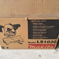 Mikita 10” mitre saw (Brand new)