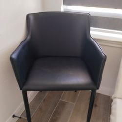 2 Black Leather Arm Chair