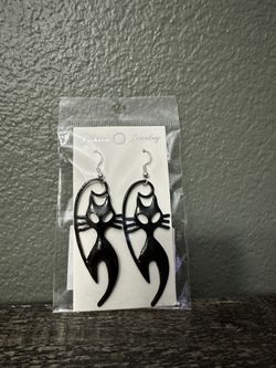 Spooky Black Cat earrings 