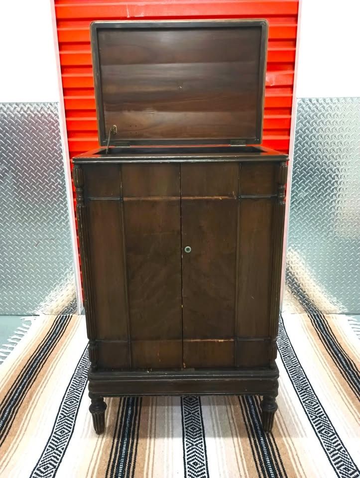 Antique / vintage victrola record player cabinet stand shelf console vinyl turntable stand Made In USA