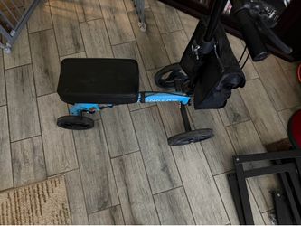 Knee Scooter